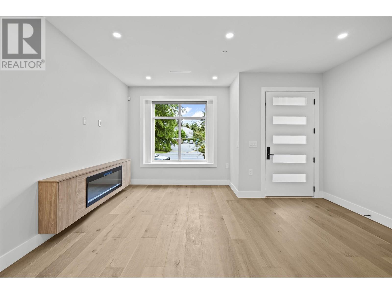 3496 E 49th Avenue, Vancouver, British Columbia V5S 1M2 - Photo 4 - R3027797