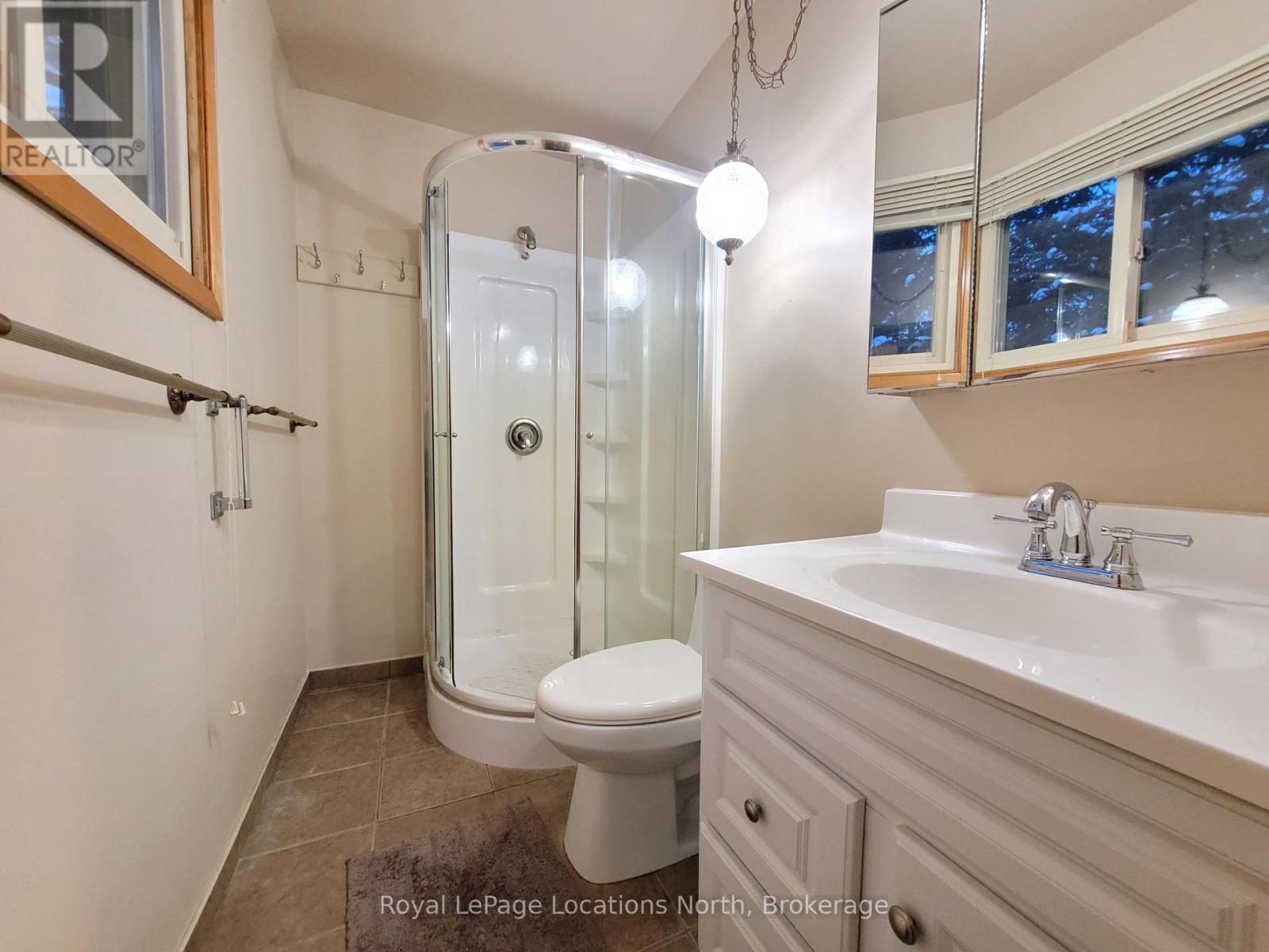 8 Ronald Avenue, Tiny, Ontario  L0L 1P1 - Photo 14 - S12262542