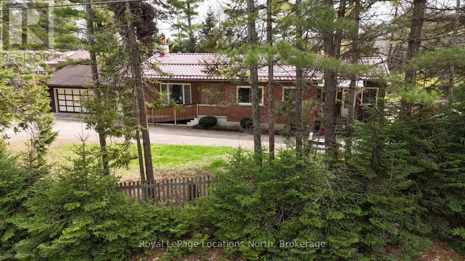 8 Ronald Avenue, Tiny, Ontario  L0L 1P1 - Photo 2 - S12262542