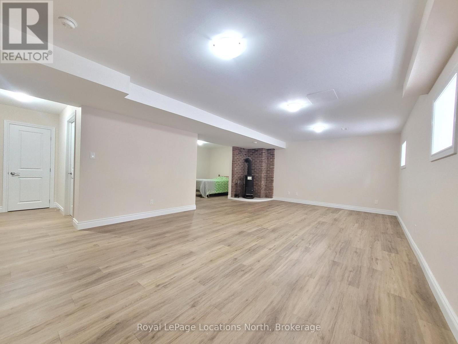 8 Ronald Avenue, Tiny, Ontario  L0L 1P1 - Photo 21 - S12262542