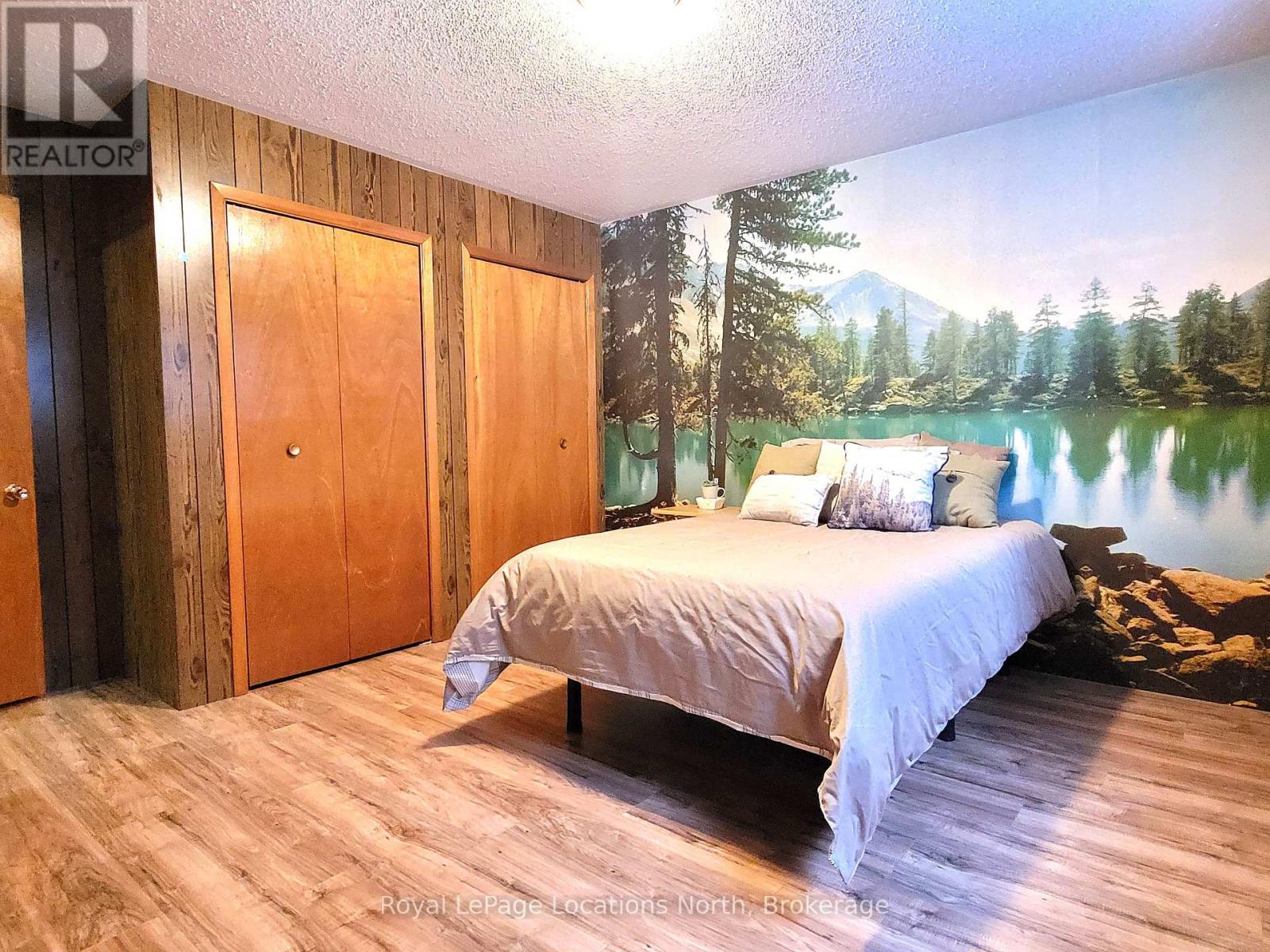 8 Ronald Avenue, Tiny, Ontario  L0L 1P1 - Photo 13 - S12262542