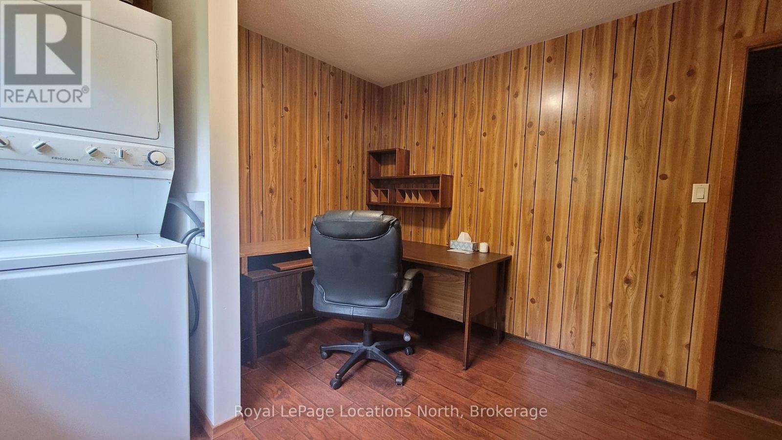 8 Ronald Avenue, Tiny, Ontario  L0L 1P1 - Photo 15 - S12262542