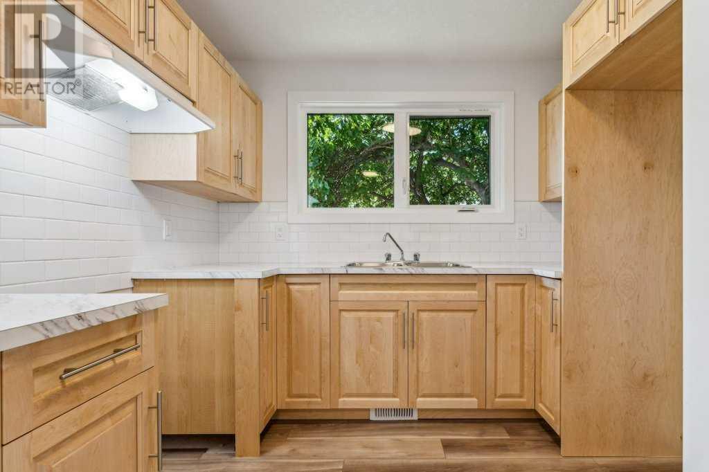 Property at 152 Deerview Way SE image 4