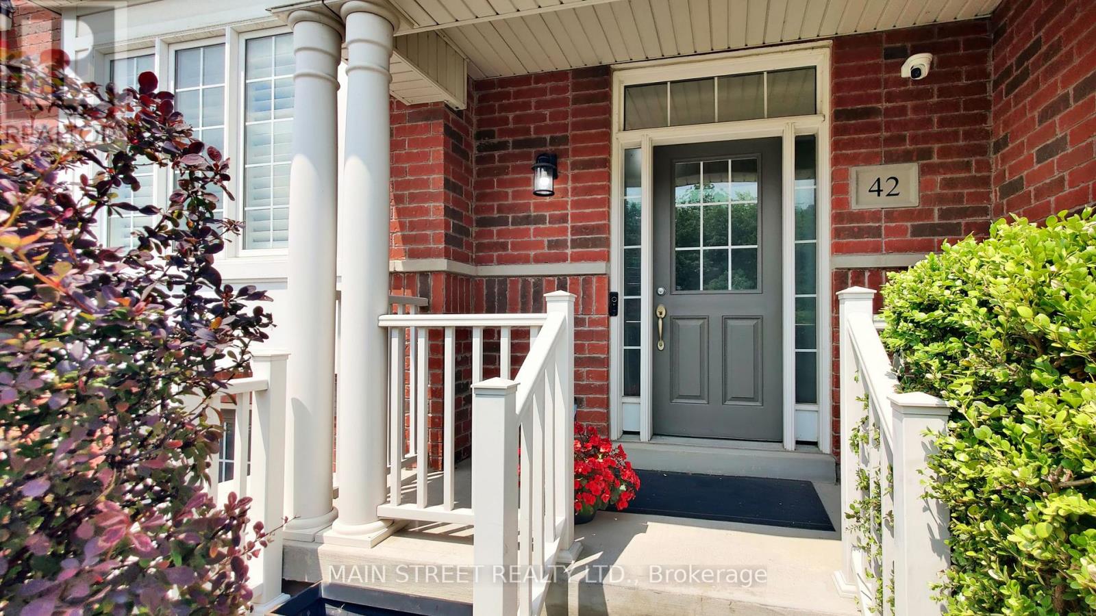 Property at 42 BELLCHASE TRAIL image 4