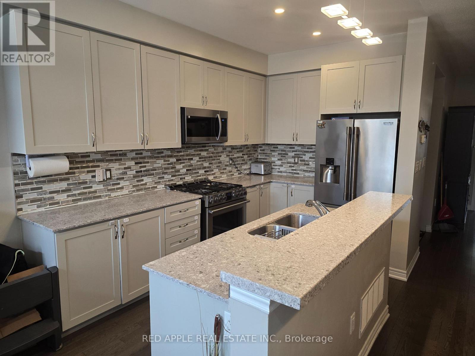 Property at 123 MORRA AVENUE image 2