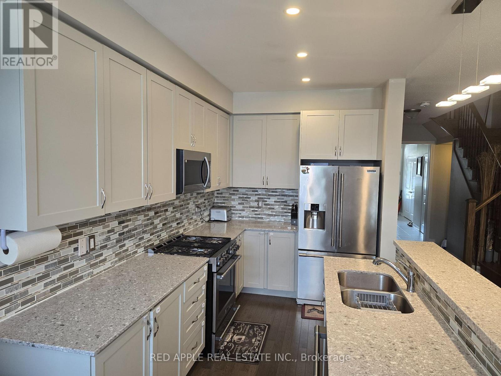 Property at 123 MORRA AVENUE image 3