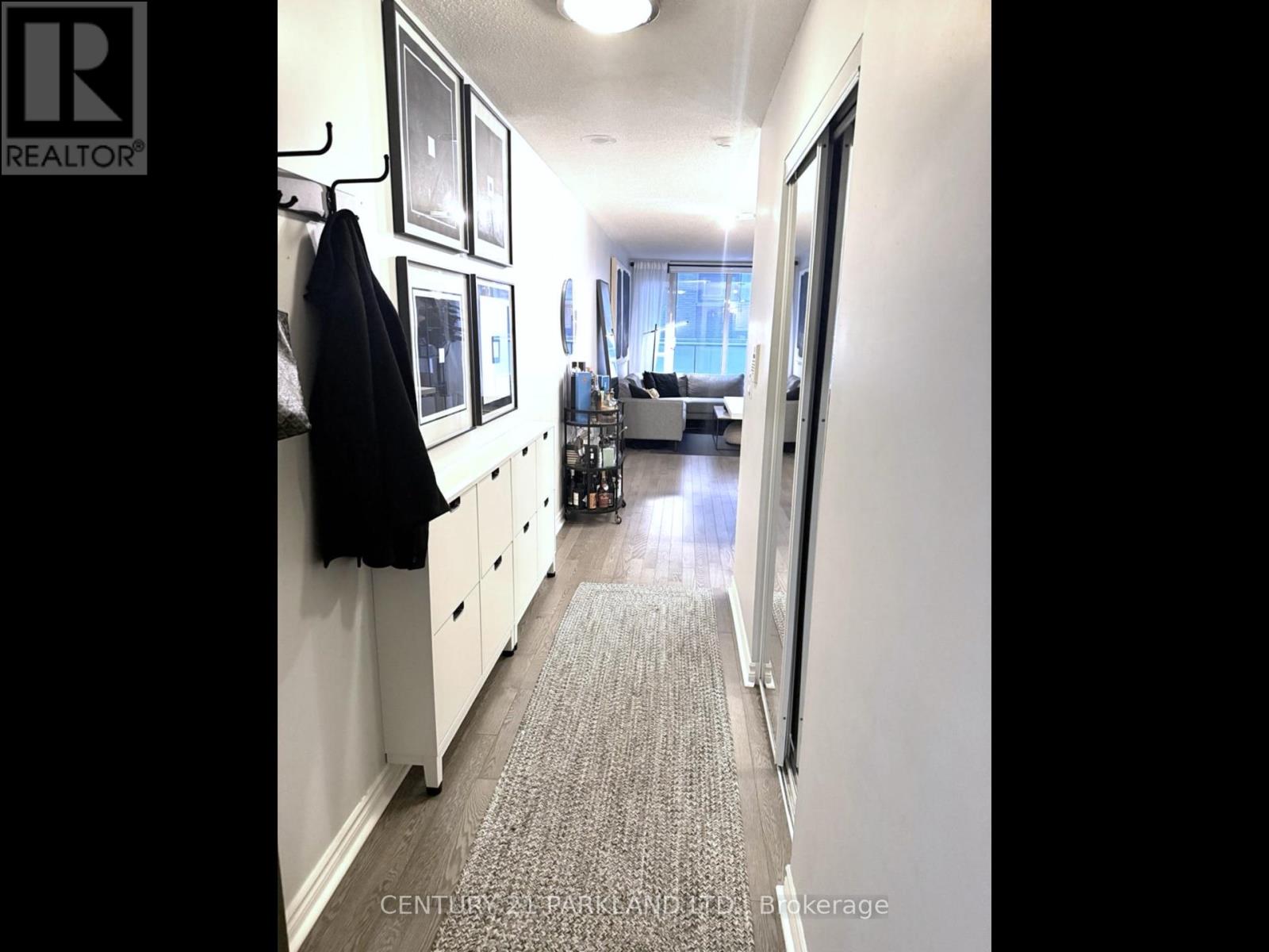 325 - 270 Wellington Street W, Toronto, Ontario  M5V 3P5 - Photo 8 - C12289770