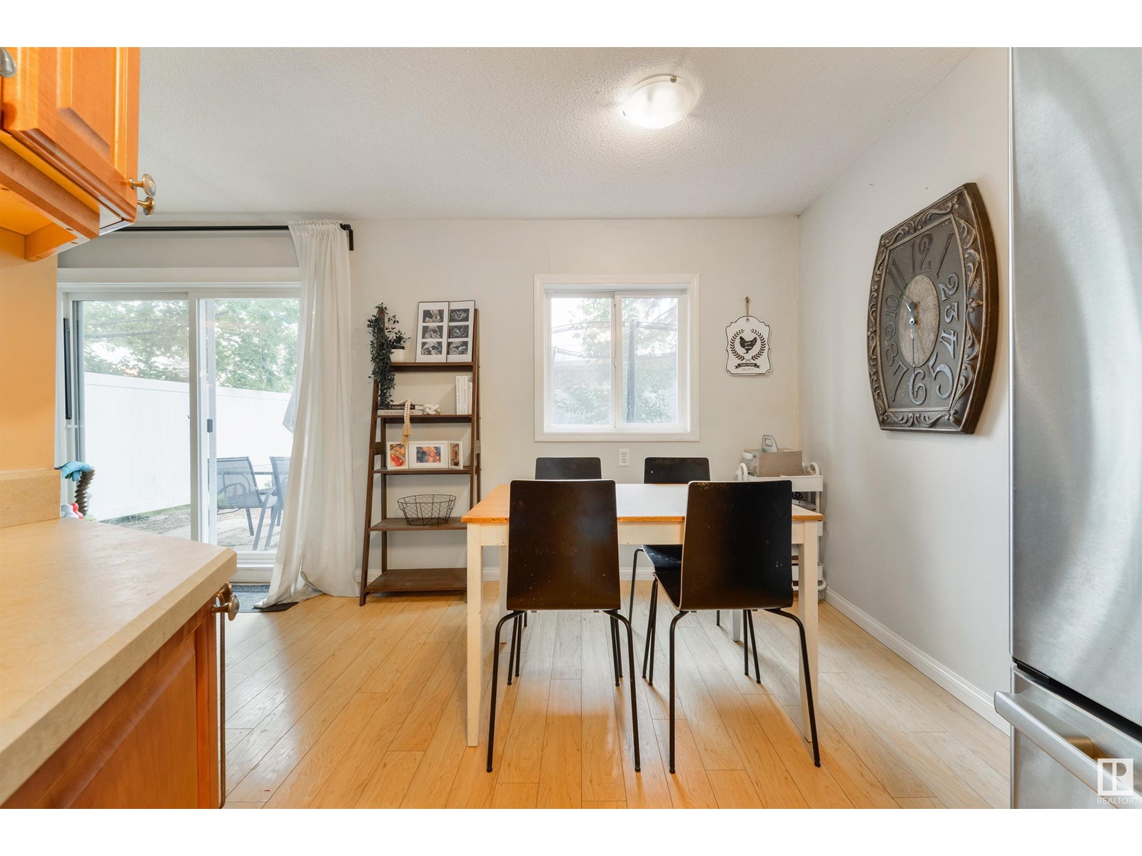 2b Meadowlark Vg Nw, Edmonton, Alberta  T5R 5X3 - Photo 8 - E4447891