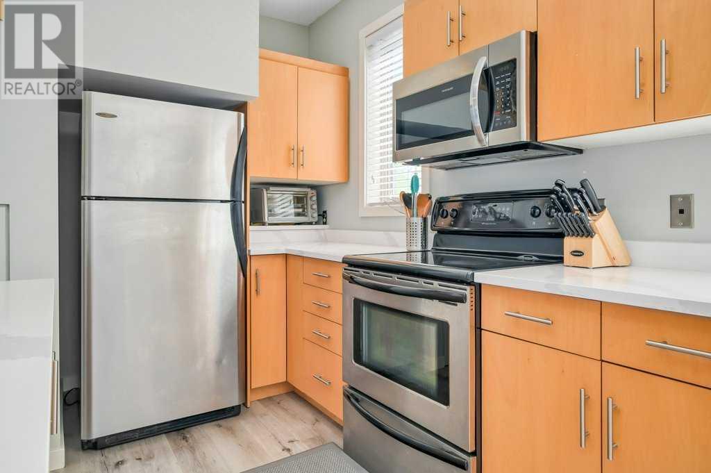 Property at 218, 116 7A Street NE image 3
