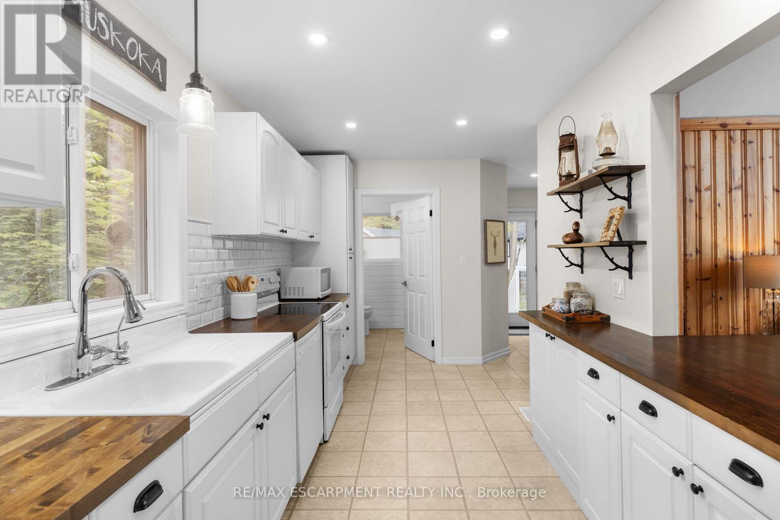 Property at 3 - 1166 NORTH SHORE DRIVE image 4