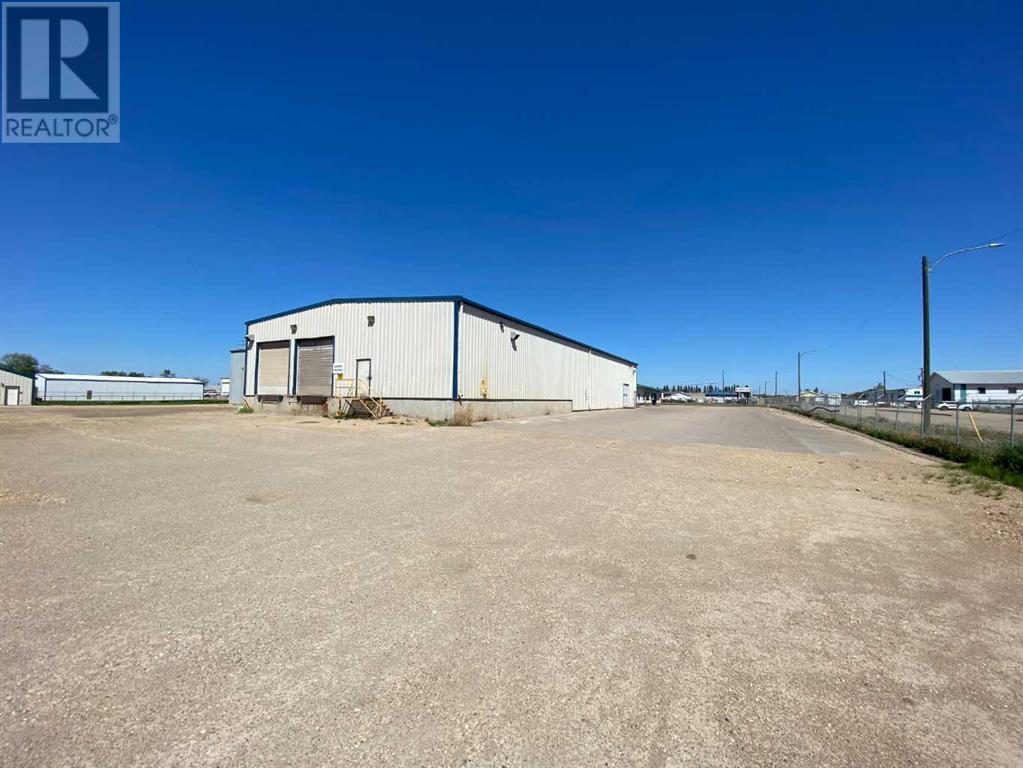 6701 & 6705 44 Avenue, Ponoka, Alberta  T4J 1J8 - Photo 6 - A2193214