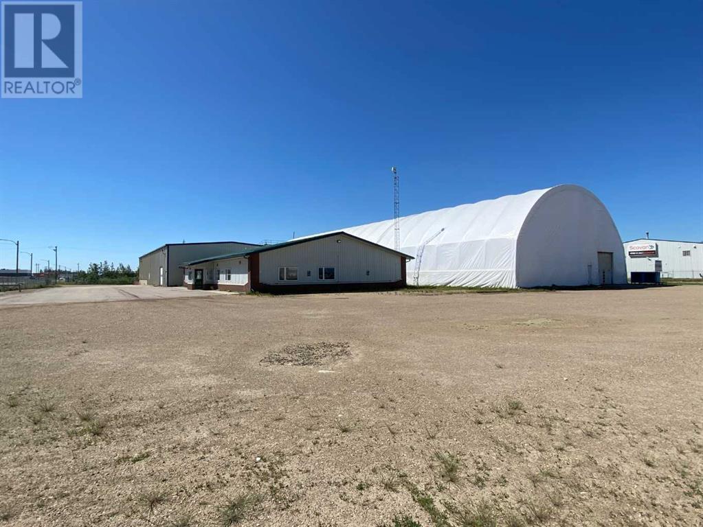 6701 & 6705 44 Avenue, Ponoka, Alberta  T4J 1J8 - Photo 2 - A2193214