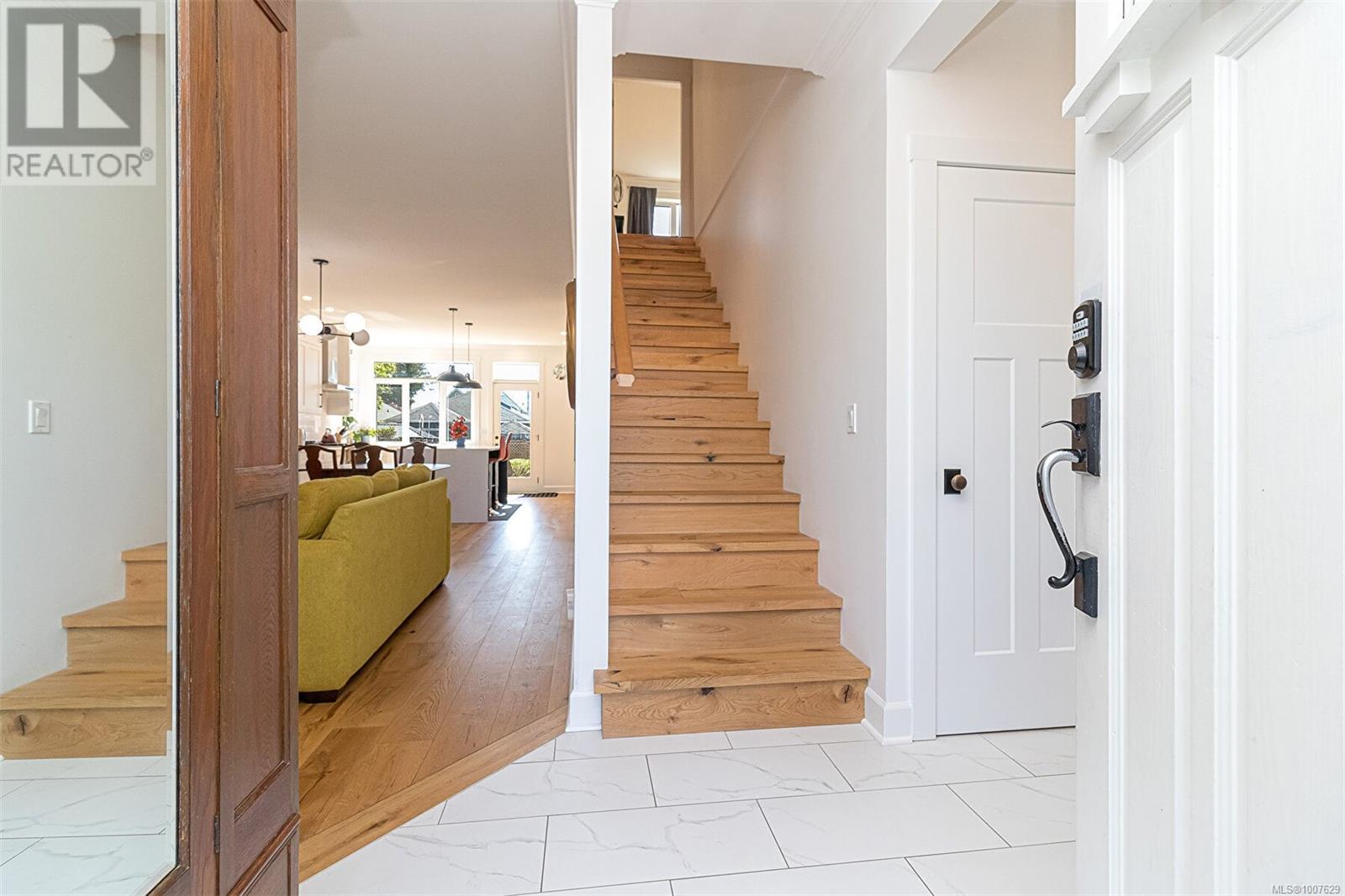 Property at 9625 Seventh St image 5