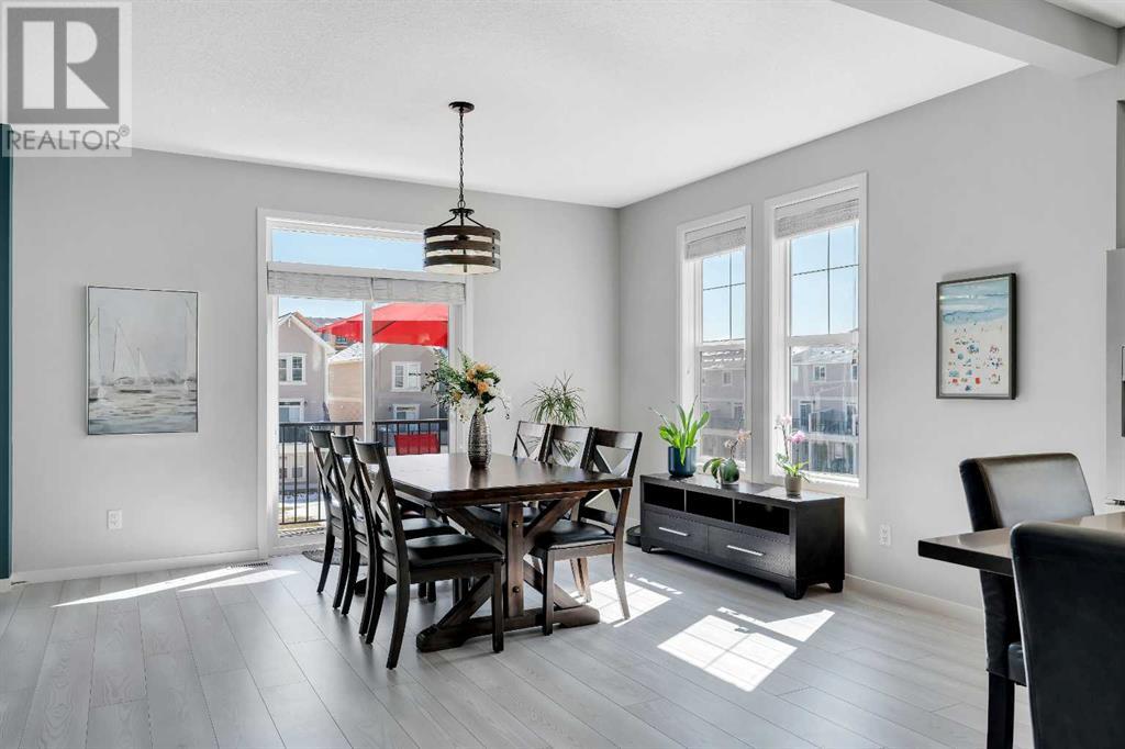 Property at 308 South Point Square SW image 5