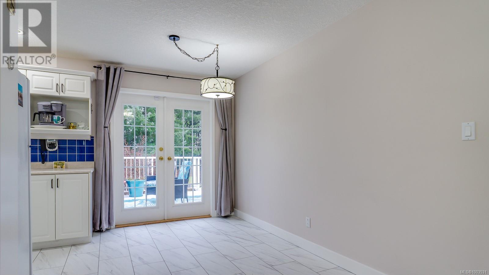Property at 5084 Arden Rd image 4