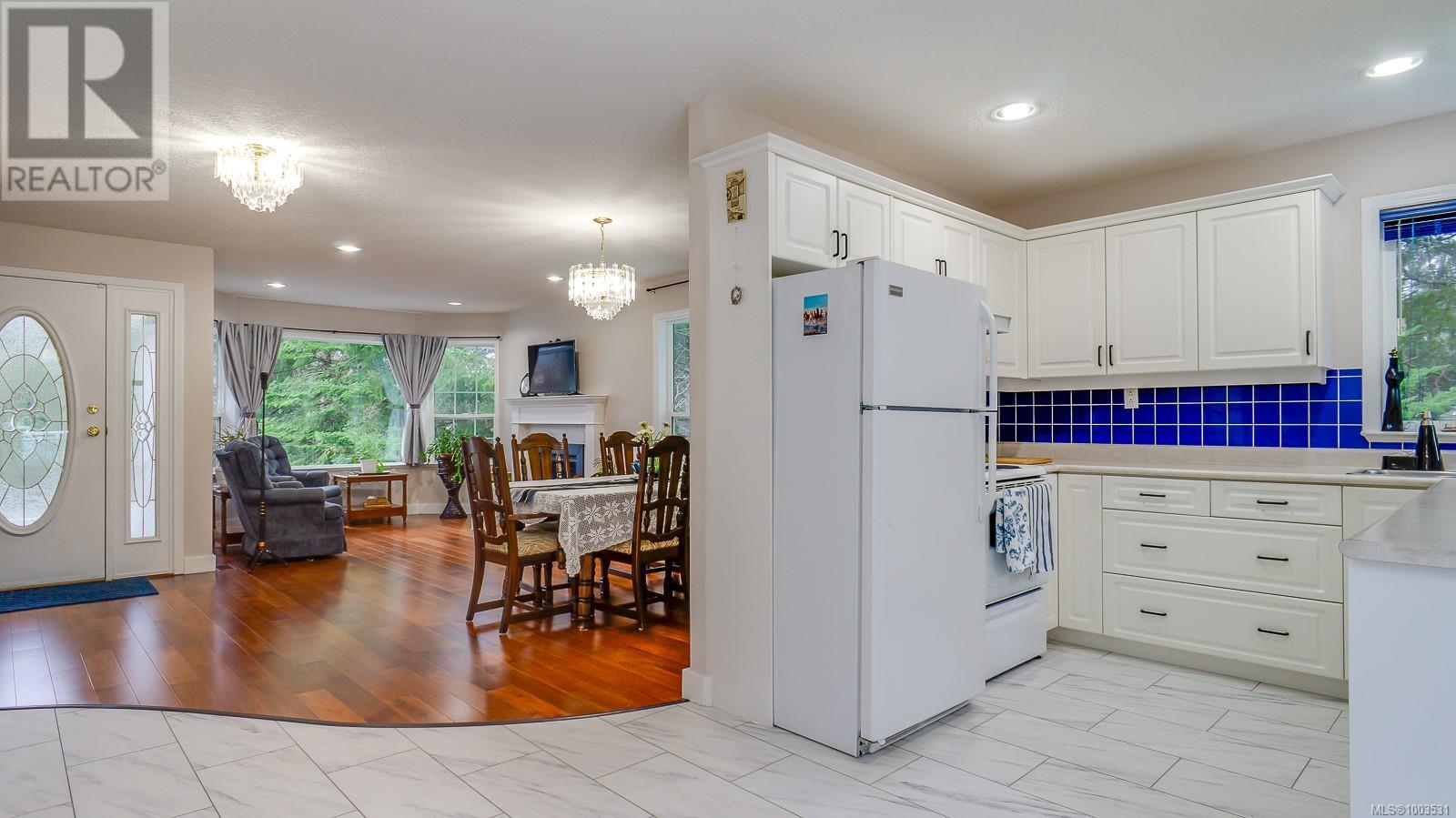 Property at 5084 Arden Rd image 2