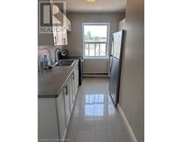 2 GRANT Boulevard Unit# 14a, Dundas, Ontario
