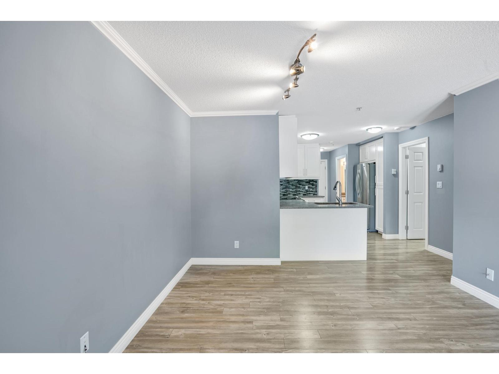 212 12110 80 Avenue, Surrey, British Columbia  V3W 0V2 - Photo 10 - R3027945