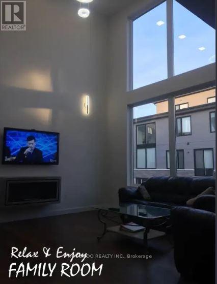 Penthouse Room - 528 Jones Road, Hamilton, Ontario  L8E 5C1 - Photo 12 - X12289804