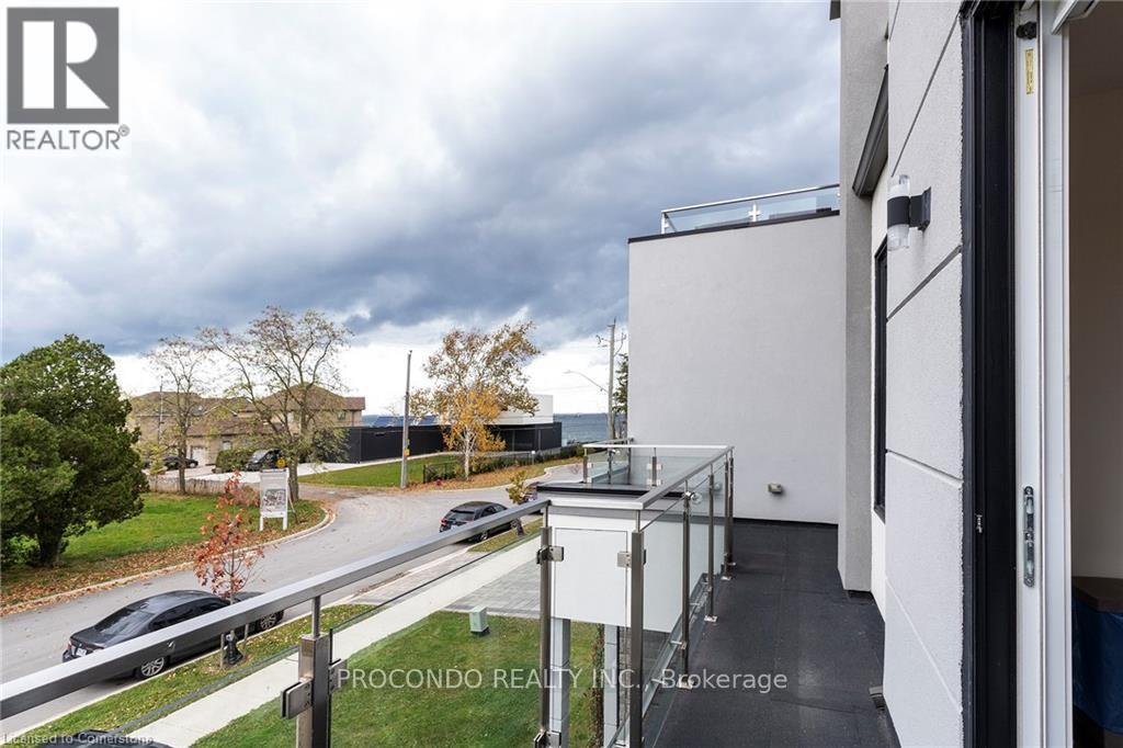 Penthouse Room - 528 Jones Road, Hamilton, Ontario  L8E 5C1 - Photo 6 - X12289804