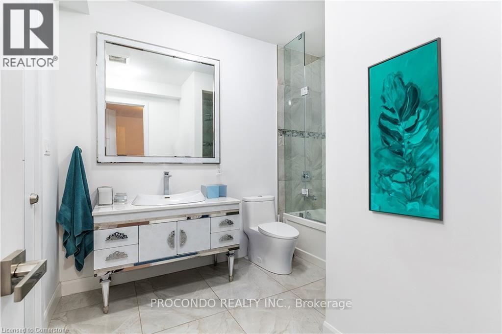 Penthouse Room - 528 Jones Road, Hamilton, Ontario  L8E 5C1 - Photo 7 - X12289804