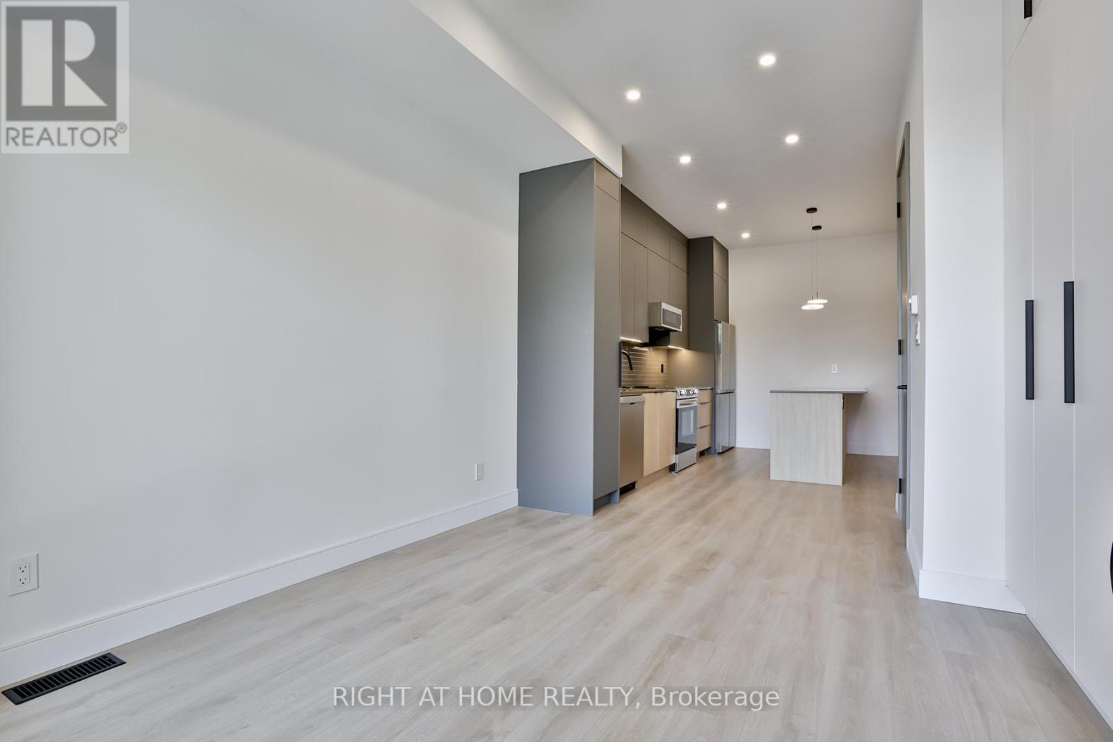 Unit 2 - 1169 Davenport Road, Toronto, Ontario  M6H 2G6 - Photo 2 - C12289825