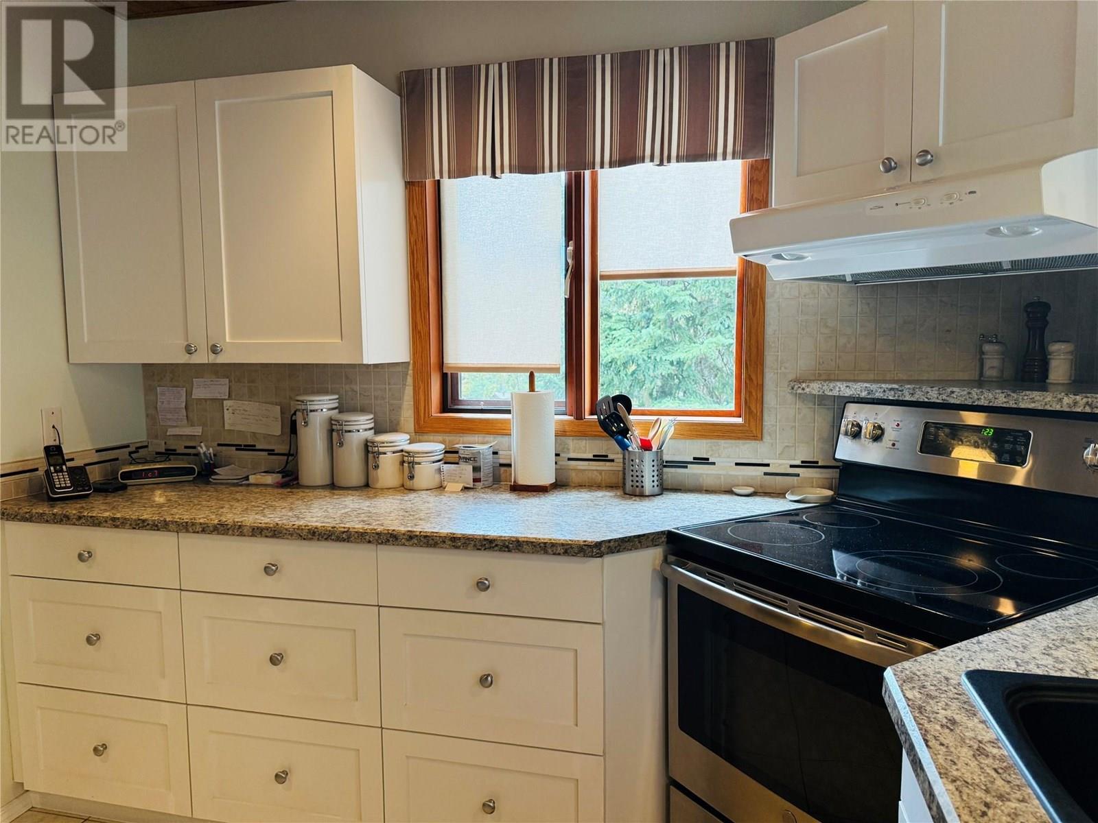 5221 Columbia River Road, Fairmont Hot Springs, British Columbia  V0B 1L1 - Photo 12 - 10356169