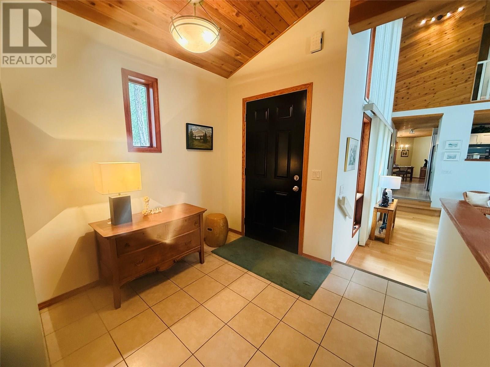 5221 Columbia River Road, Fairmont Hot Springs, British Columbia  V0B 1L1 - Photo 3 - 10356169