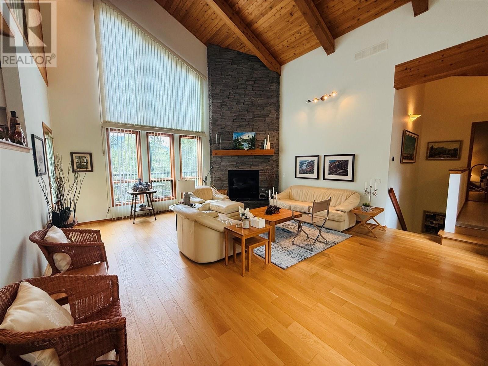 5221 Columbia River Road, Fairmont Hot Springs, British Columbia  V0B 1L1 - Photo 6 - 10356169