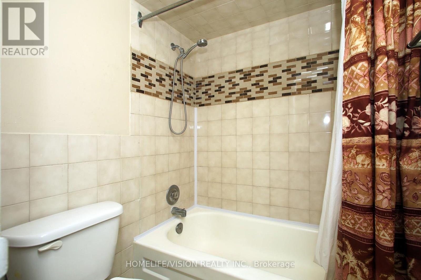 15 - 3430 Brandon Gate Drive, Mississauga (Malton), Ontario  L4T 3T4 - Photo 23 - W12289264