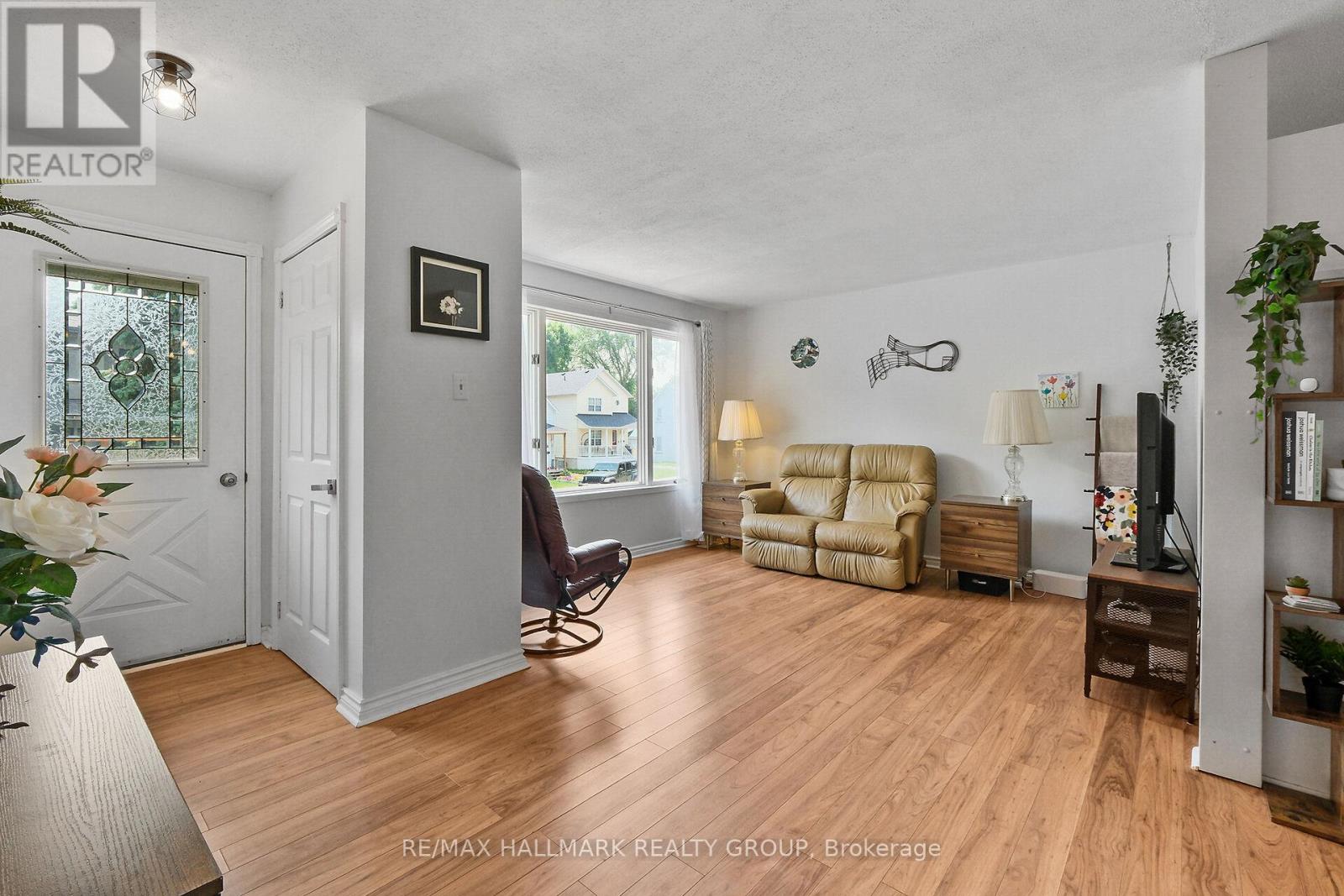 Property at 175 KING STREET image 5