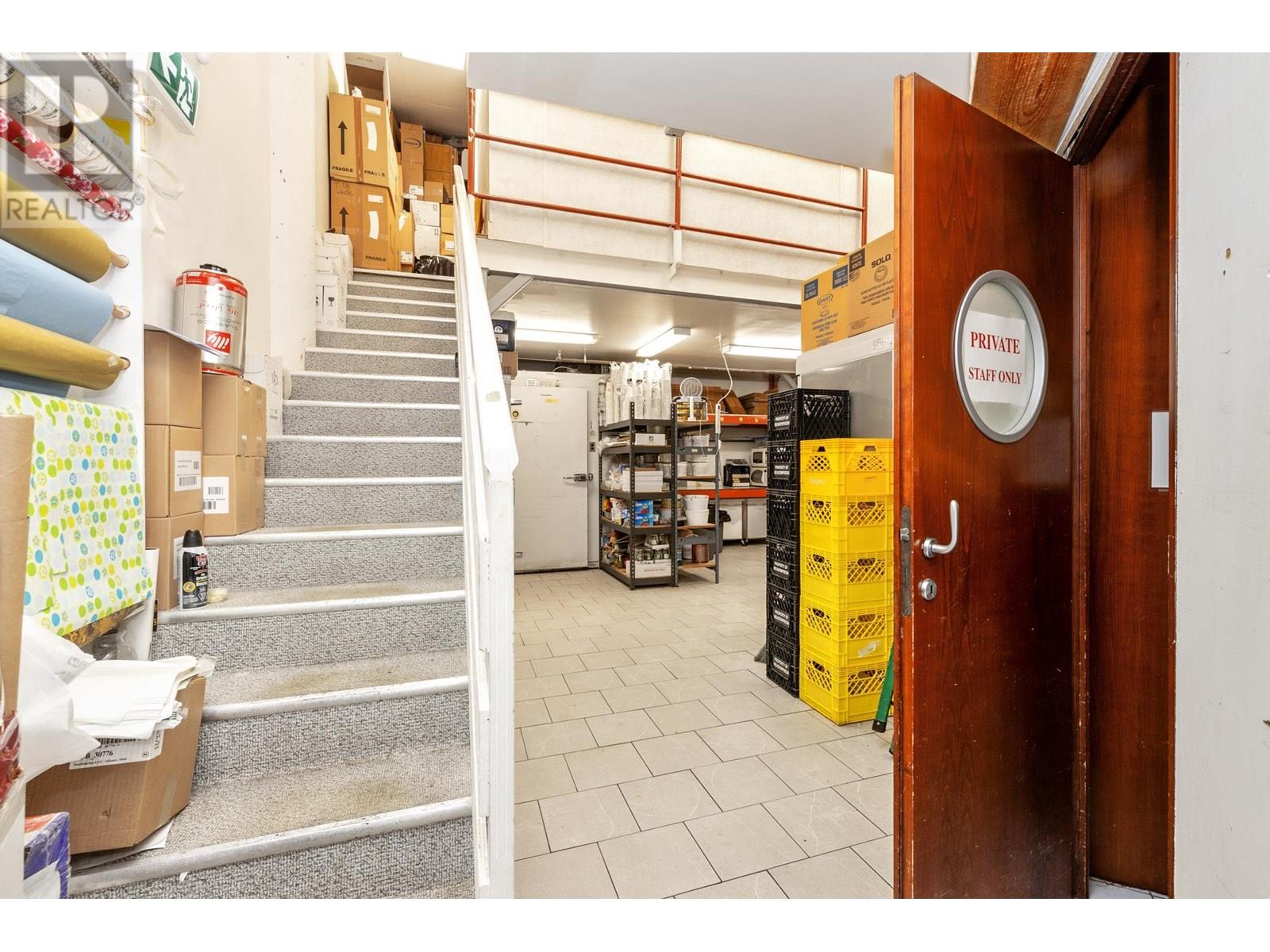 252 Newport Drive, Port Moody, British Columbia  V3H 5B9 - Photo 6 - C8070799