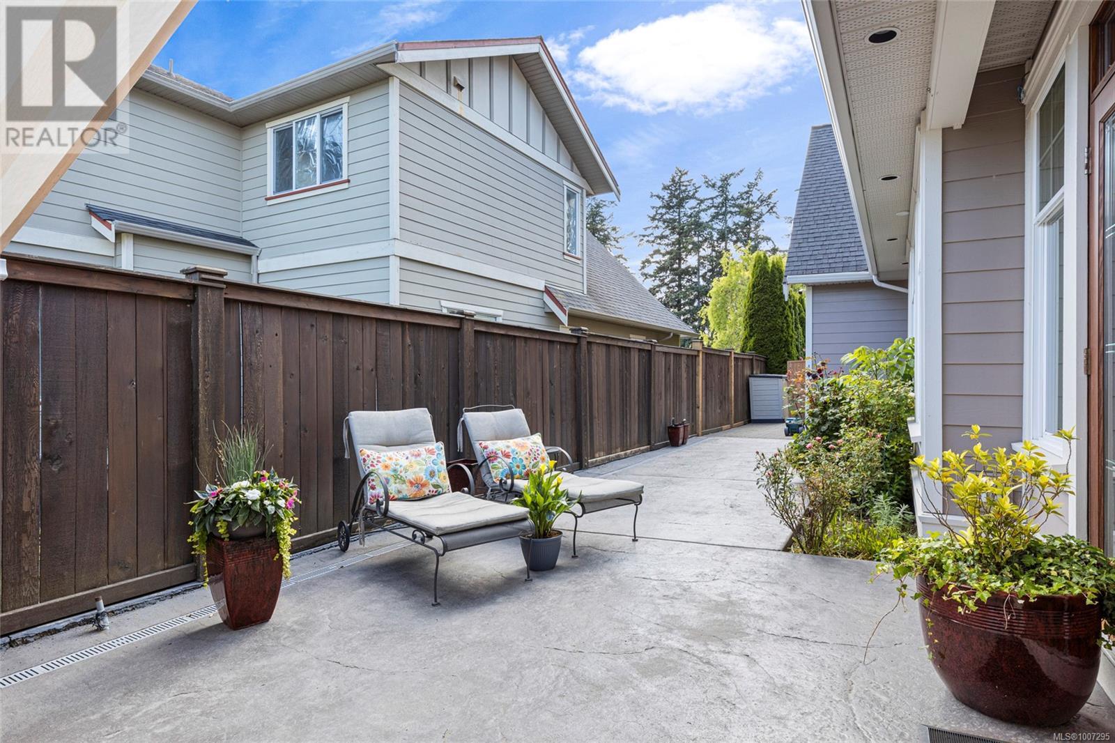 4973 La Quinta Pl, Saanich, British Columbia  V8Y 3G9 - Photo 60 - 1007295