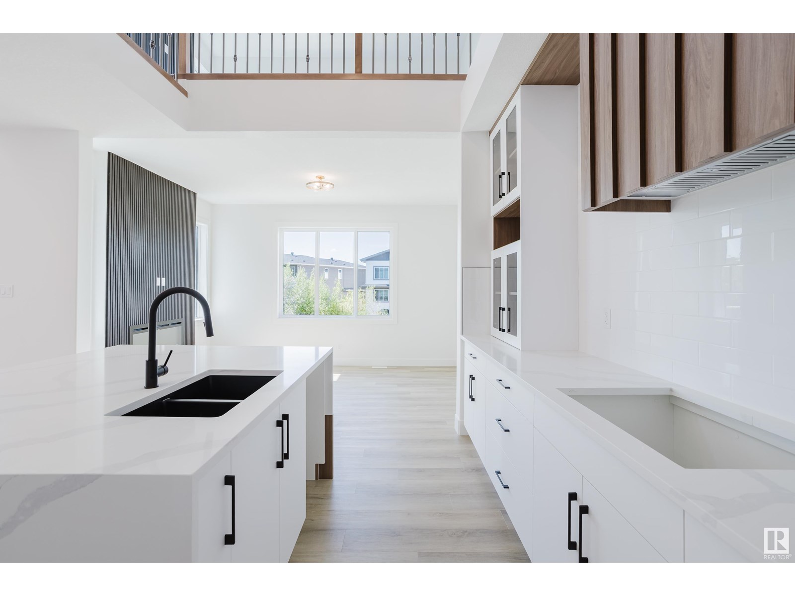 Property at 67 Meadowgrove LN image 1