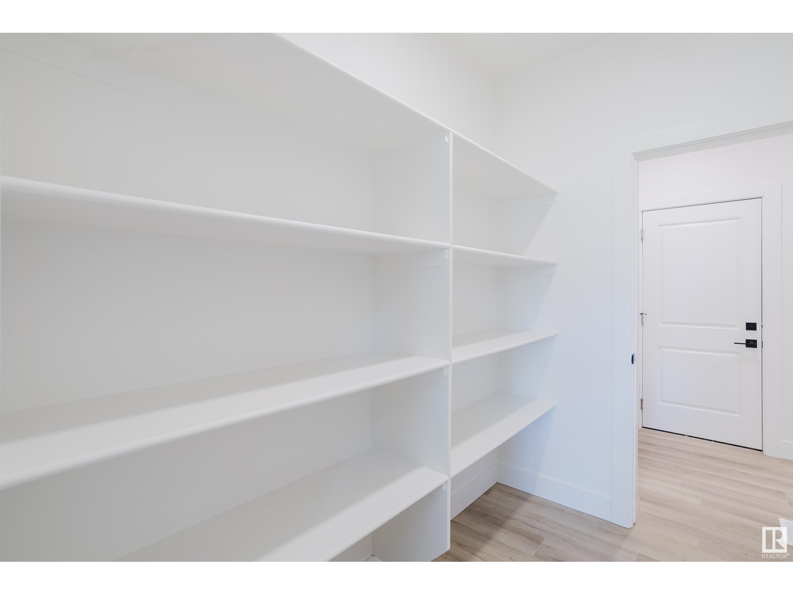 Property at 67 Meadowgrove LN image 3