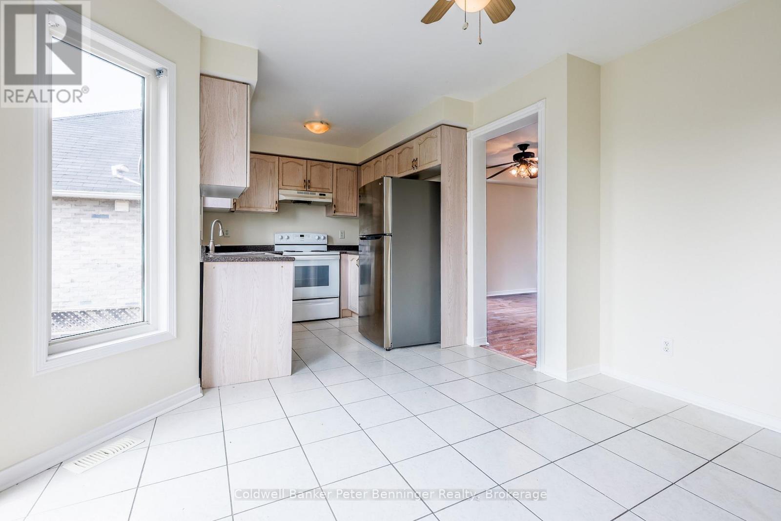 1964 Romina Court, Innisfil, Ontario  L9S 4Y1 - Photo 11 - N12289912