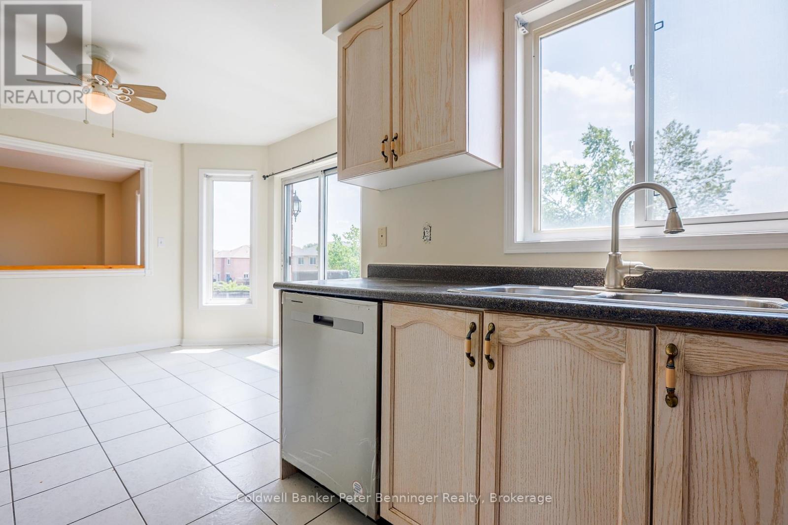 1964 Romina Court, Innisfil, Ontario  L9S 4Y1 - Photo 14 - N12289912
