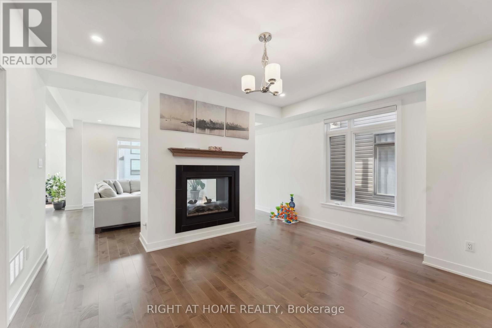 Property at 848 BECKTON HEIGHTS S image 5