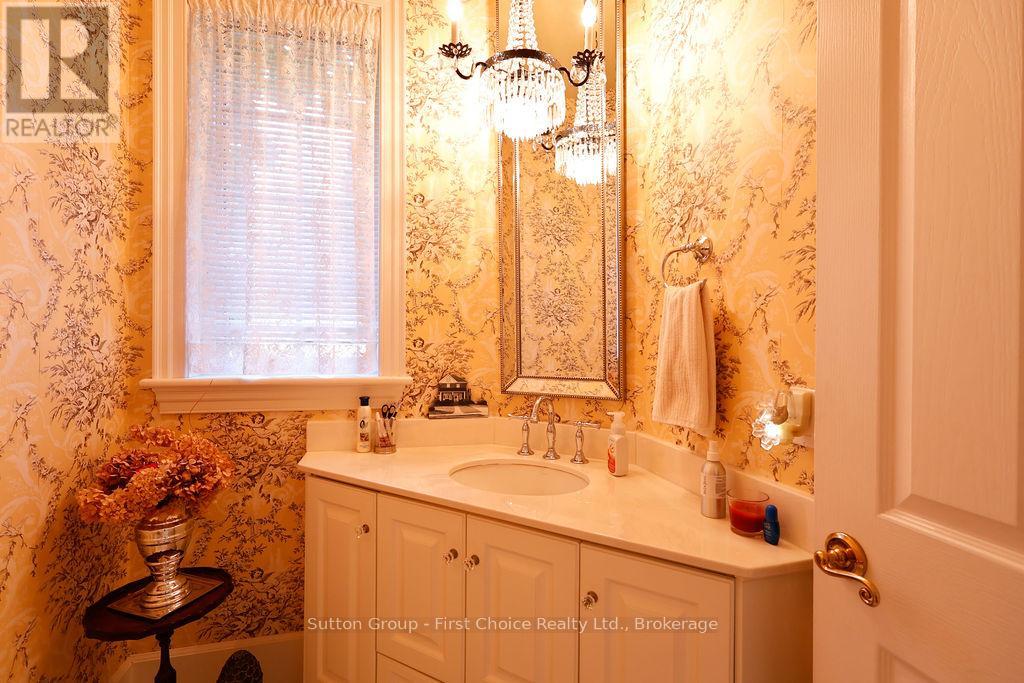 82 Princess Street, Stratford, Ontario  N5A 6C6 - Photo 8 - X12282788