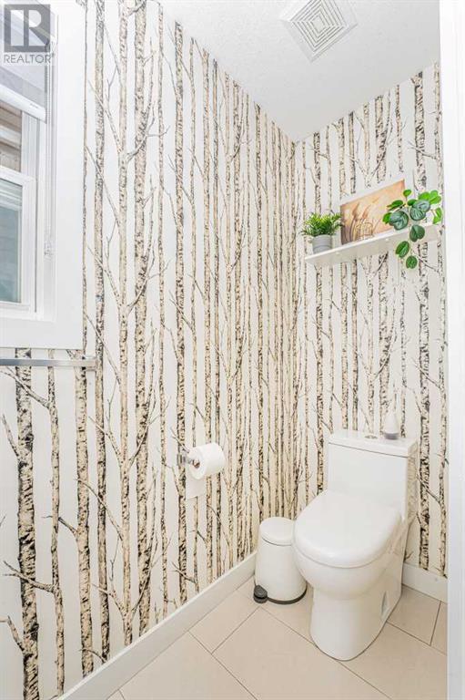 Property at 151 Saddlehorn Close NE image 5