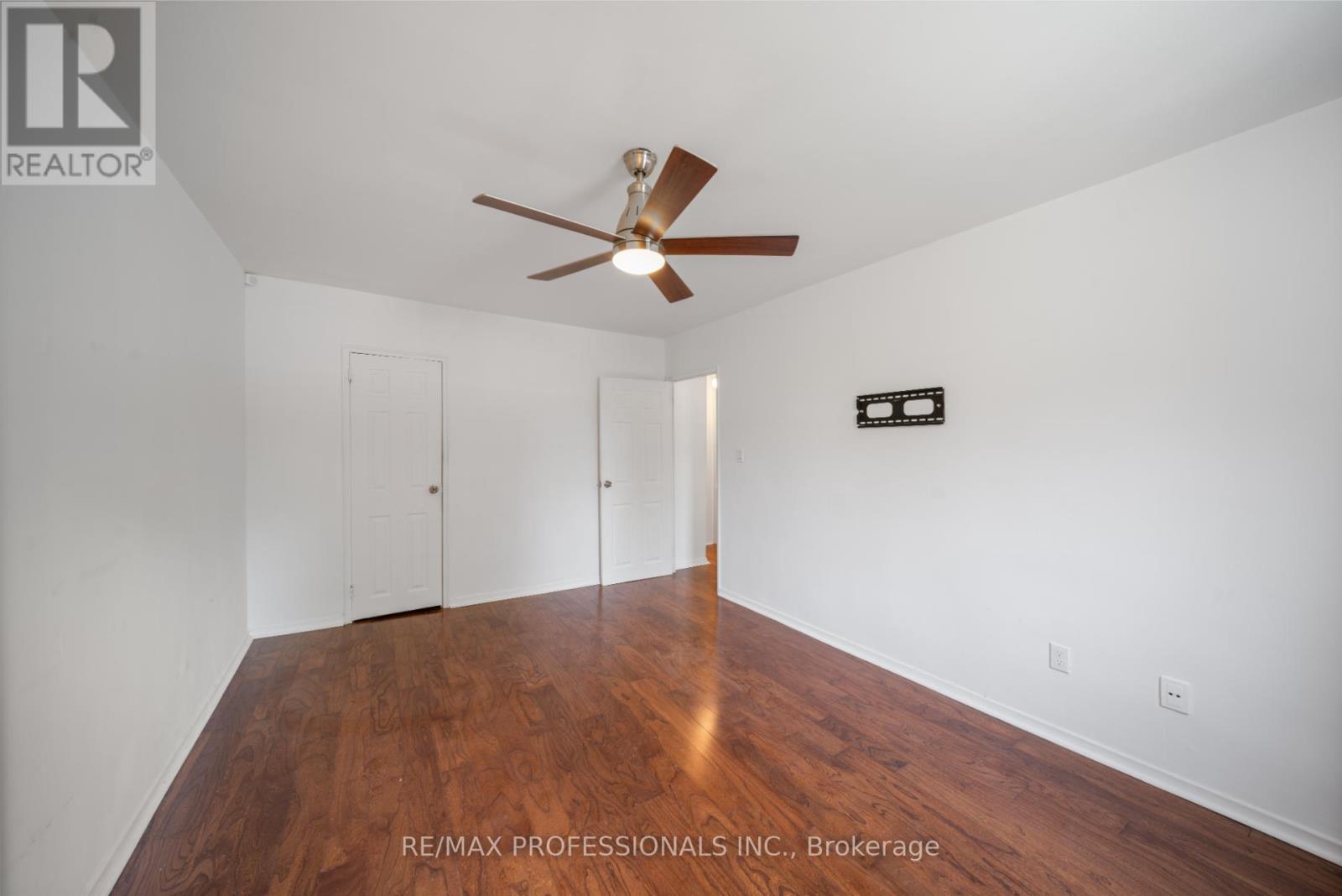 216 - 100 Coe Hill Drive, Toronto, Ontario  M6S 3E1 - Photo 17 - W12289884