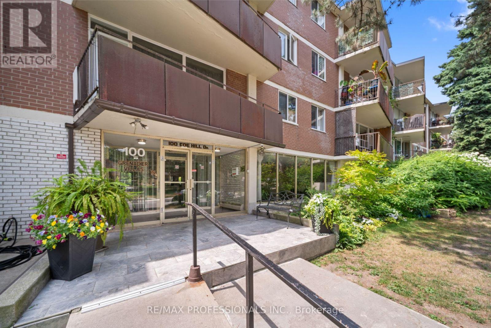 216 - 100 Coe Hill Drive, Toronto, Ontario  M6S 3E1 - Photo 2 - W12289884