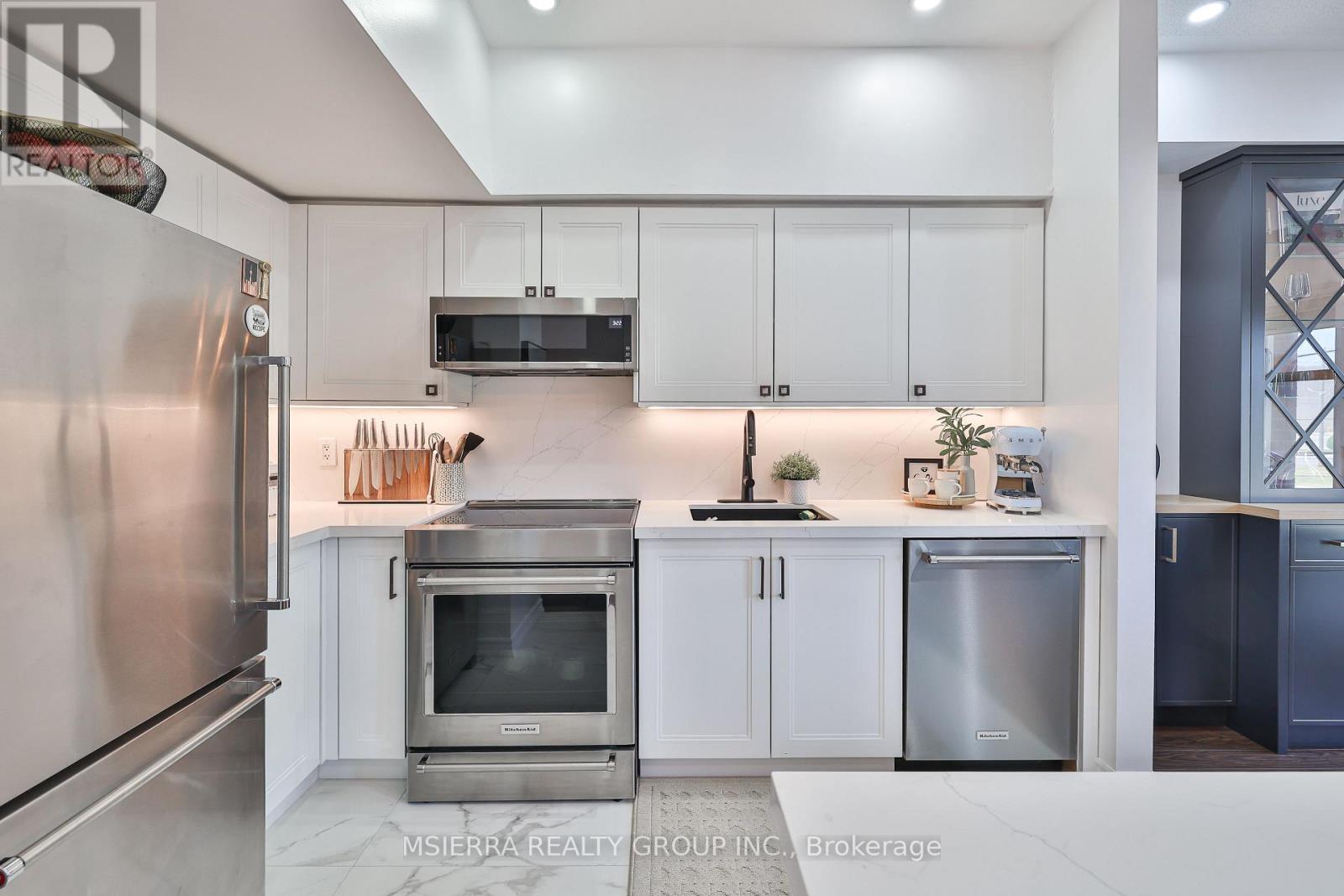 254 - 1496 Victoria Park Avenue, Toronto (Victoria Village), Ontario  M4A 2M6 - Photo 10 - C12289940