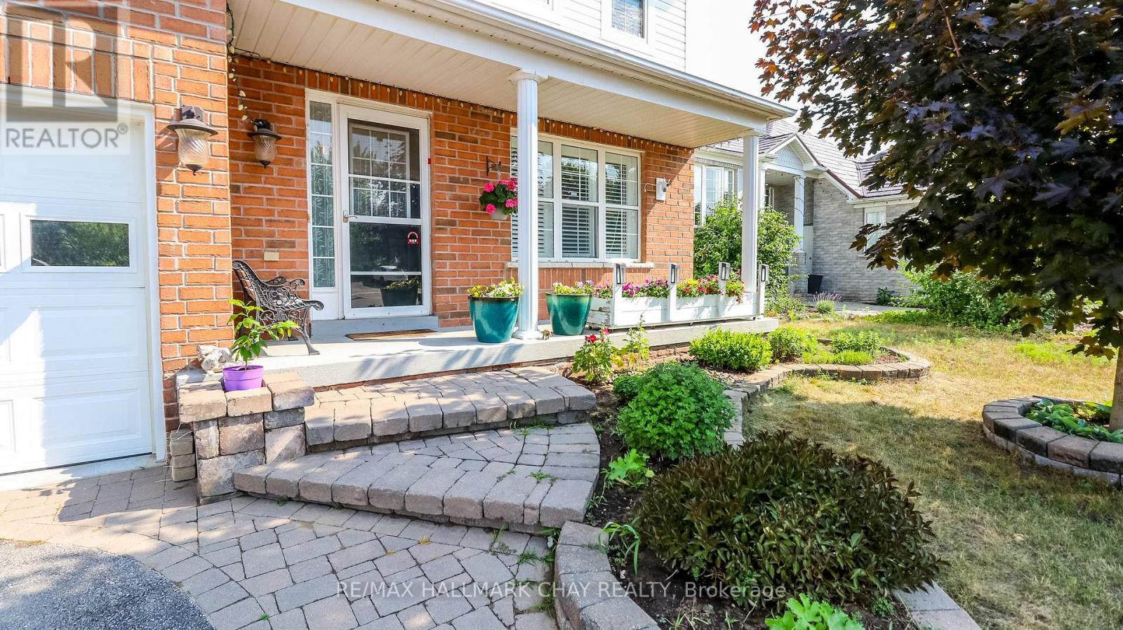 Property at 14 GOLD PARK GATE image 3