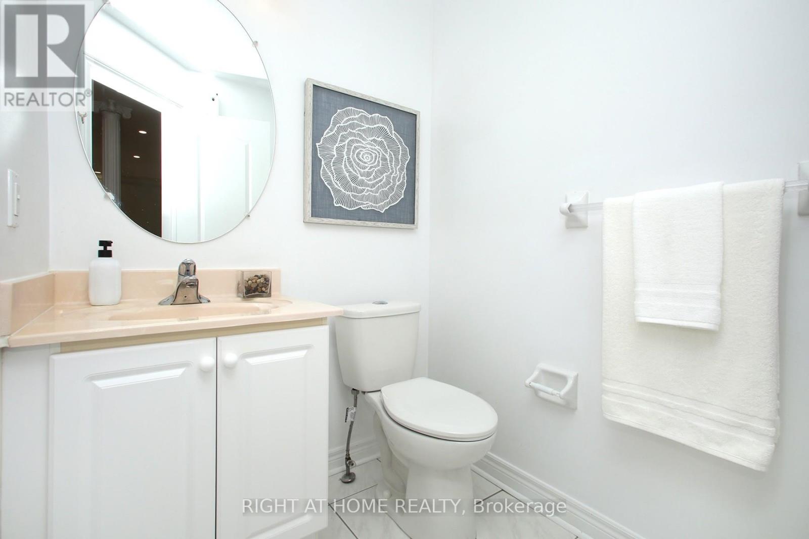 6 Pembrooke Road, Markham, Ontario  L6C 2L2 - Photo 12 - N12289938