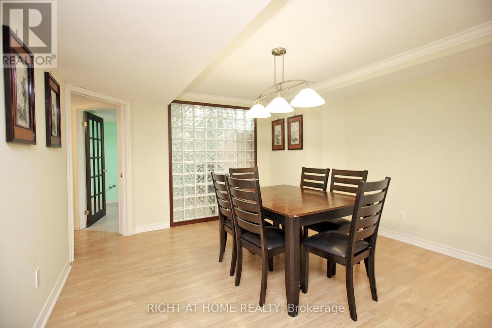 6 Pembrooke Road, Markham, Ontario  L6C 2L2 - Photo 21 - N12289938