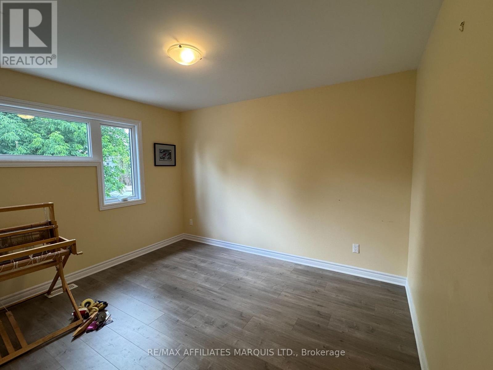 306 Belfort Crescent, Cornwall, Ontario  K6H 0H3 - Photo 8 - X12248736
