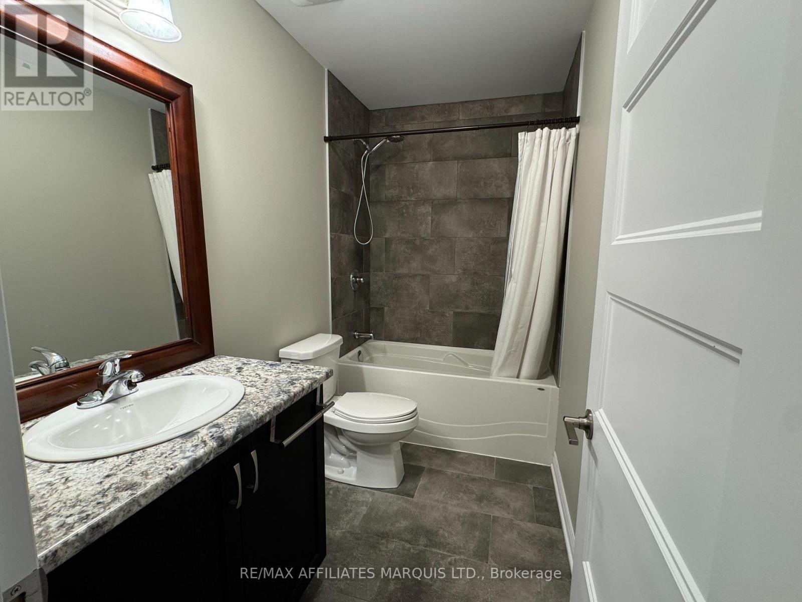 306 Belfort Crescent, Cornwall, Ontario  K6H 0H3 - Photo 13 - X12248736