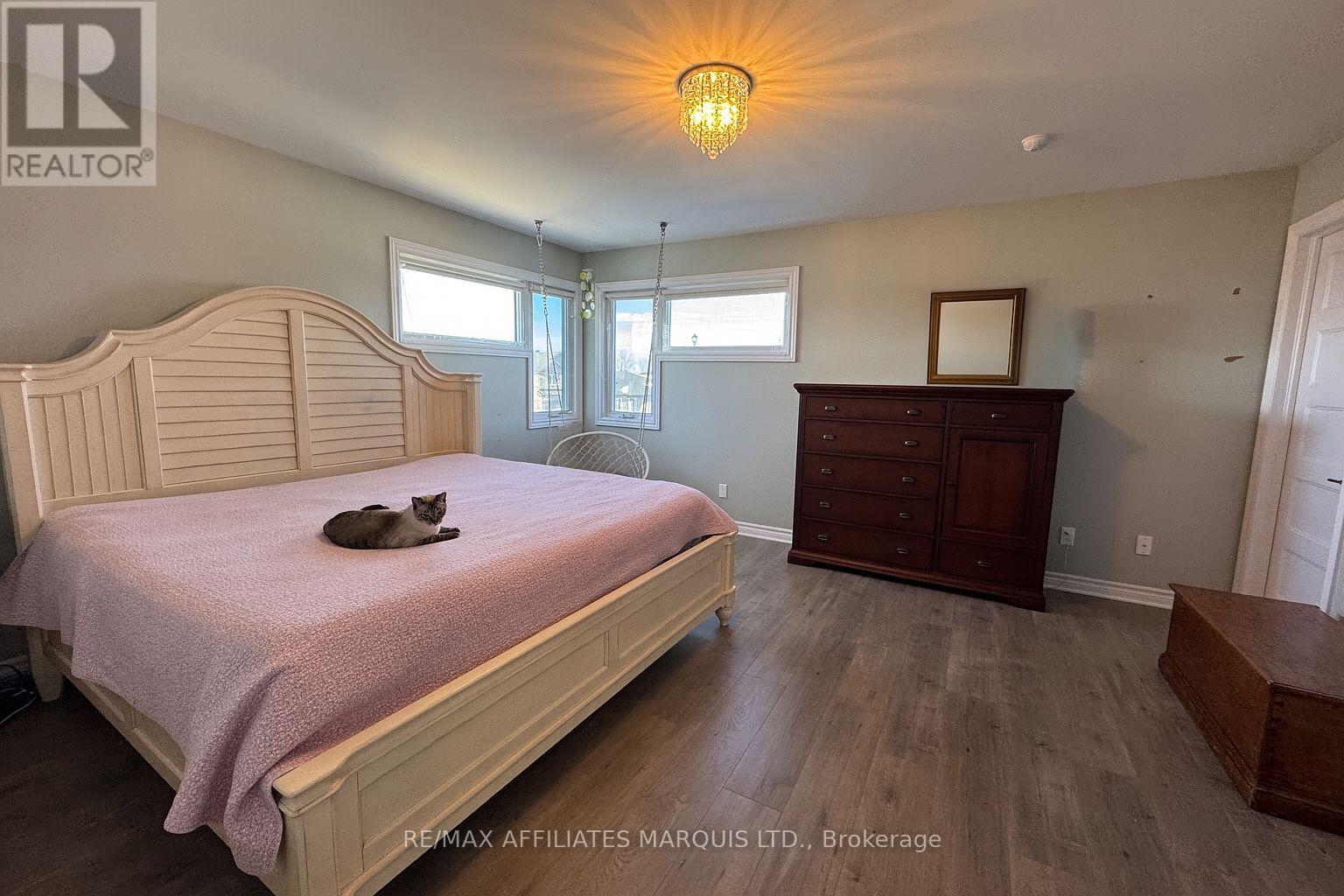306 Belfort Crescent, Cornwall, Ontario  K6H 0H3 - Photo 9 - X12248736