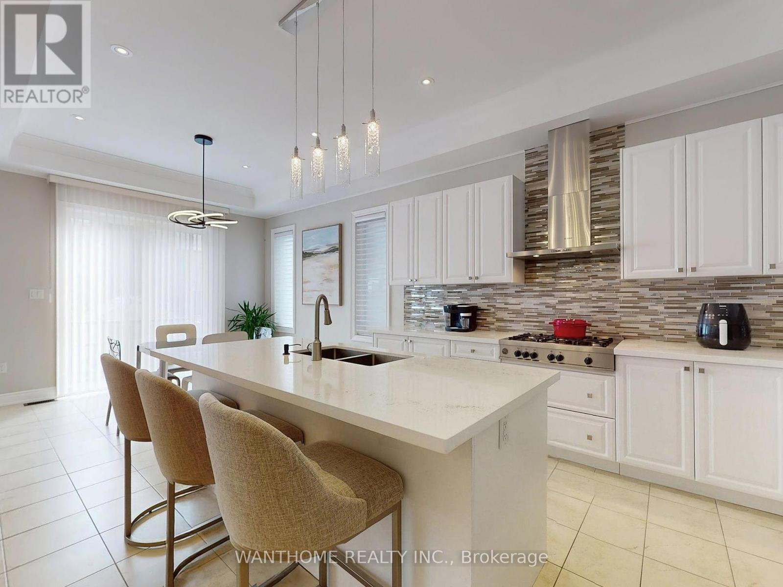 45 Giardina Crescent, Richmond Hill, Ontario  L4B 0G1 - Photo 10 - N12271951